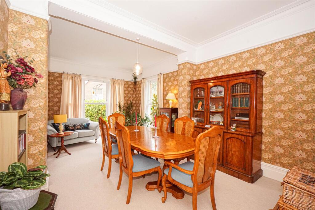 House in Tonbridge - More