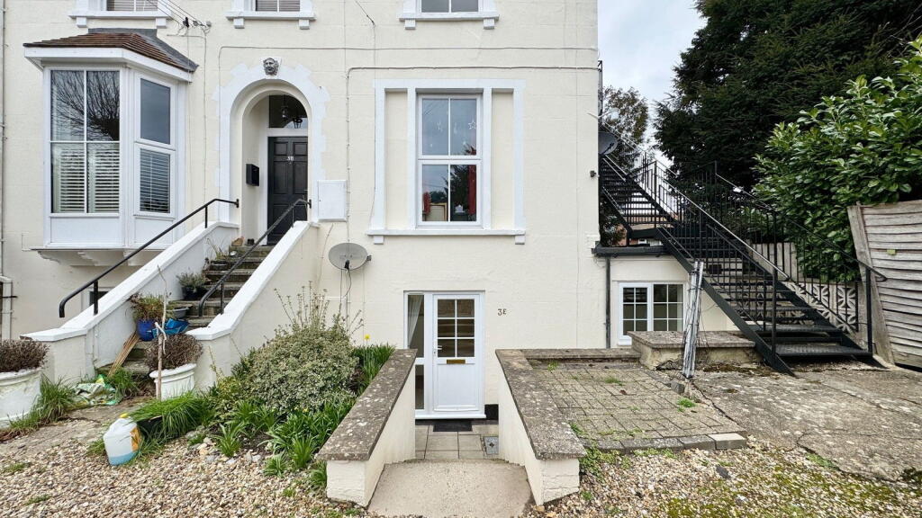 Main image of property: Belvedere Drive, Newbury, RG14 7DB