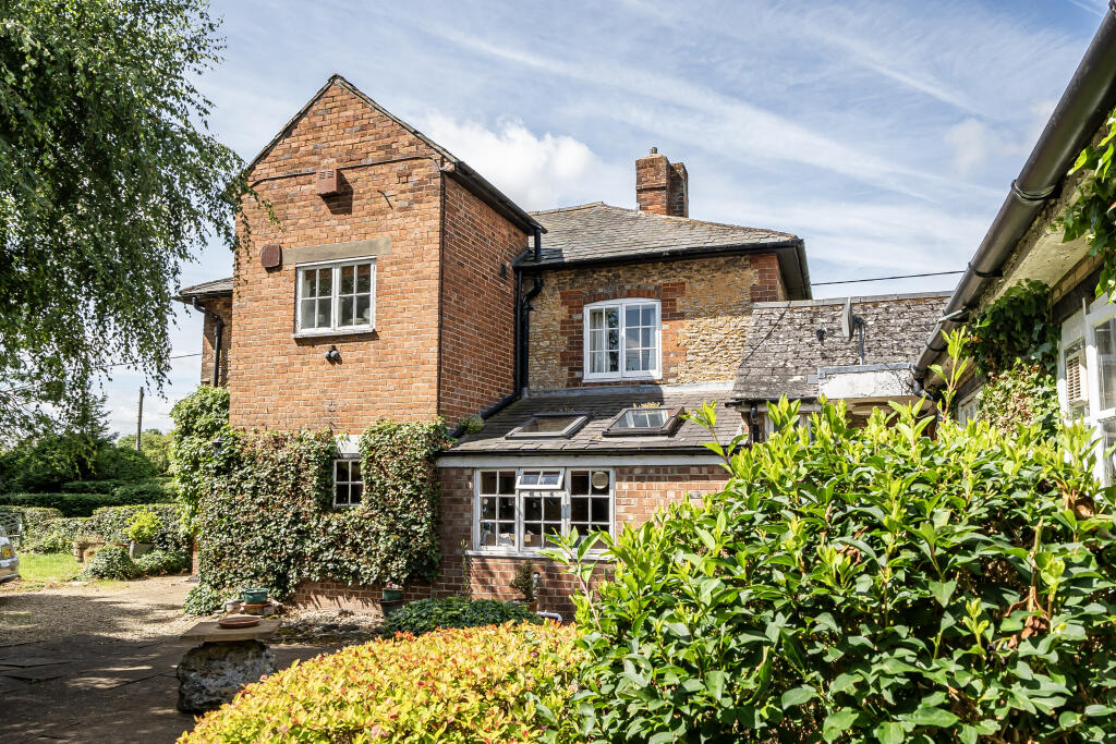Main image of property: Cumnor Road, Oxford, OX1