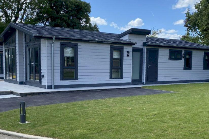 Waters Edge , Faringdon Grange Holiday Lodge Park, Great Coxwell Road, Faringdon , Oxfordshire, SN7 7LU, Oxfordshire