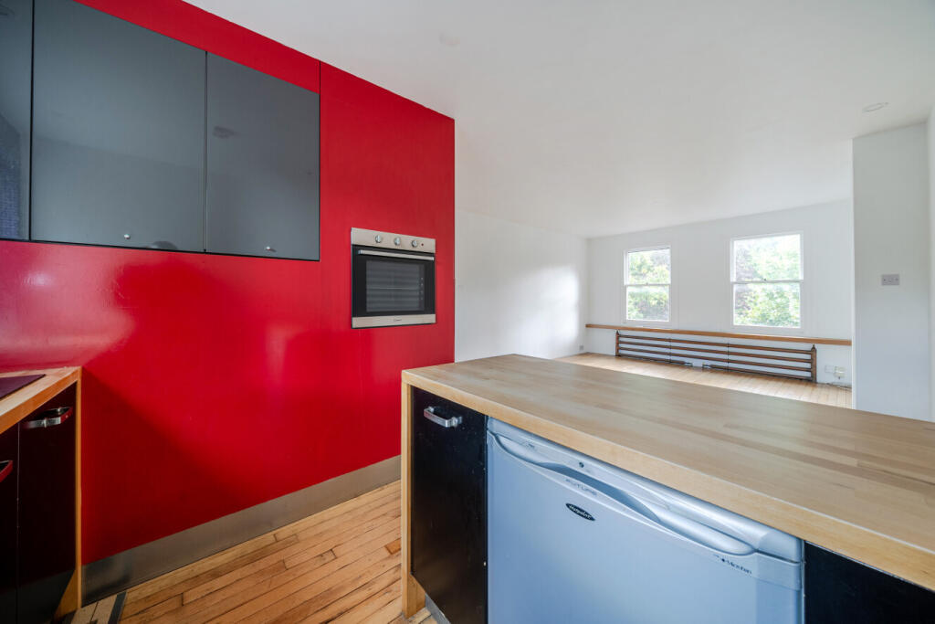 Apartment in London, Peckham - More