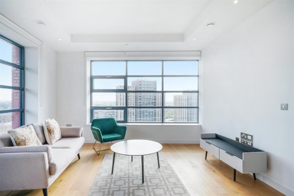 Main image of property: Defoe House, London City Island, E14