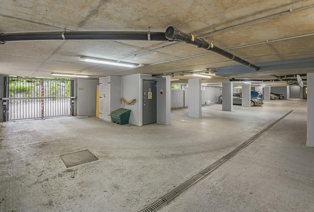 Additional image 18 of Church Street, Welwyn, AL6