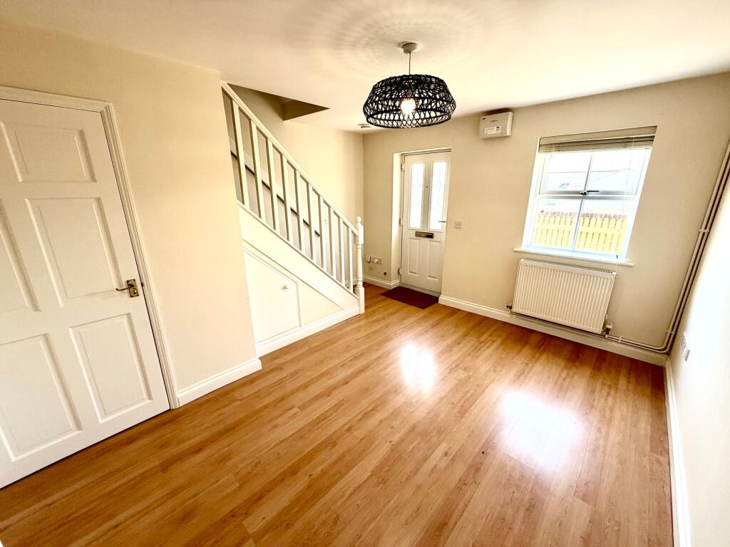 House in Royal Wootton Bassett, Vastern - View 3