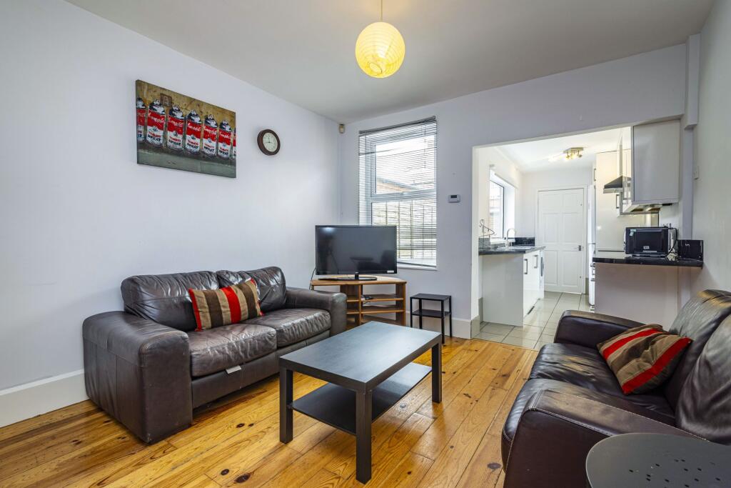 Main image of property: Lamcote Grove, Nottingham, NG2