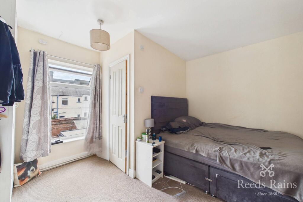 House in Chesterfield, Grangewood Farm Estate, Boythorpe - View 5