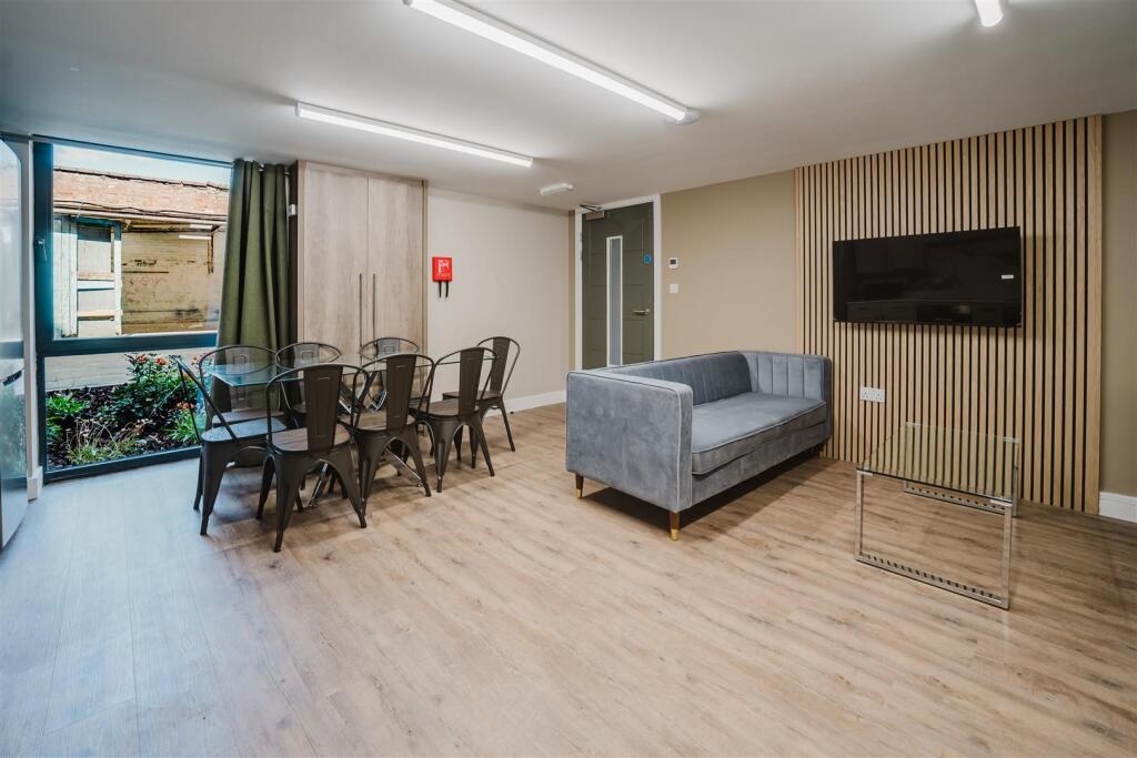 Apartment in Coventry - View 4