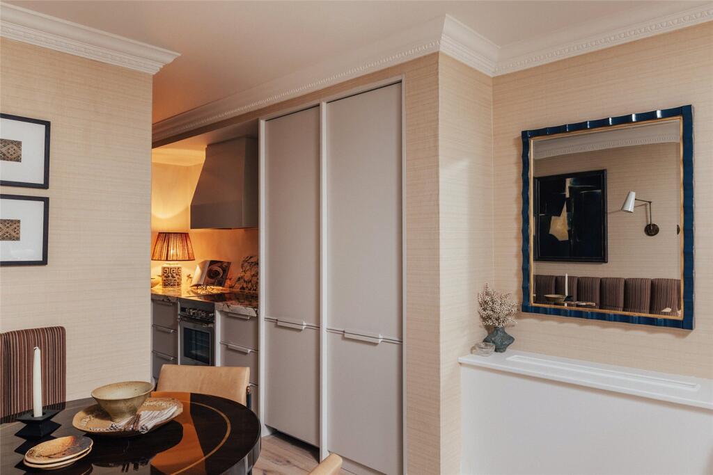 Apartment in London, City of Westminster - View 3