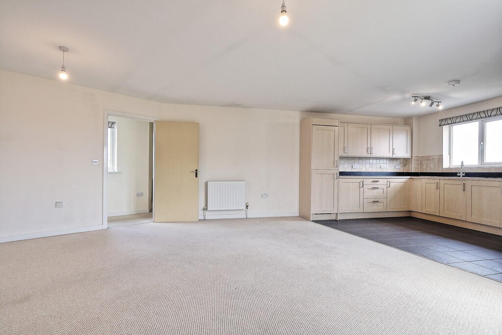 Apartment in Cambridge, Orchard Park - More