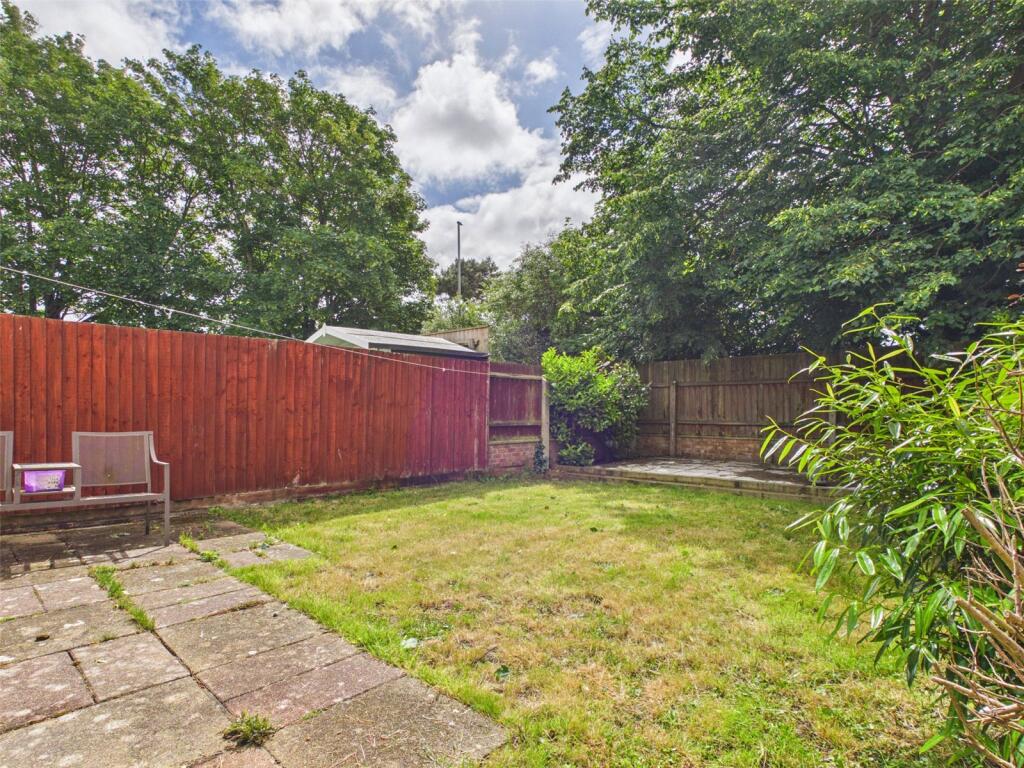 Celandine Close, Christchurch, Dorset, BH23 photo 3