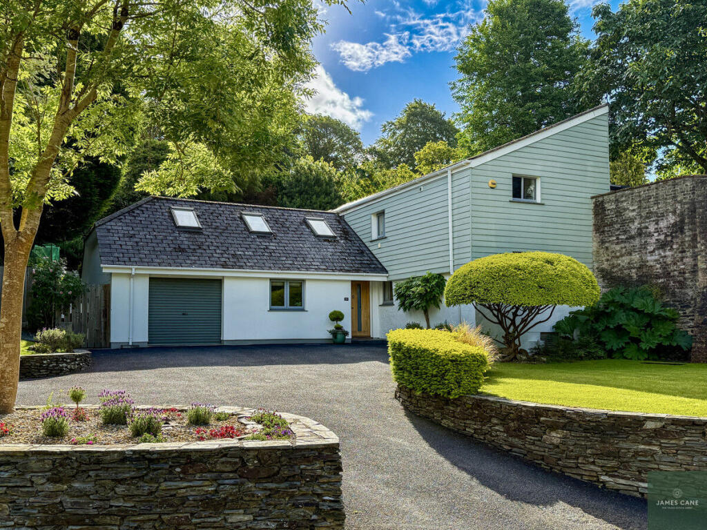 Main image of property: Treseders Gardens, Truro, TR1