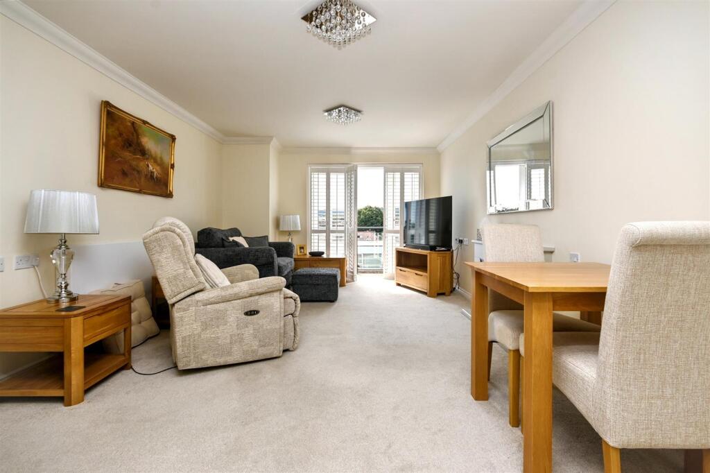 Southfields Road, Eastbourne photo 2