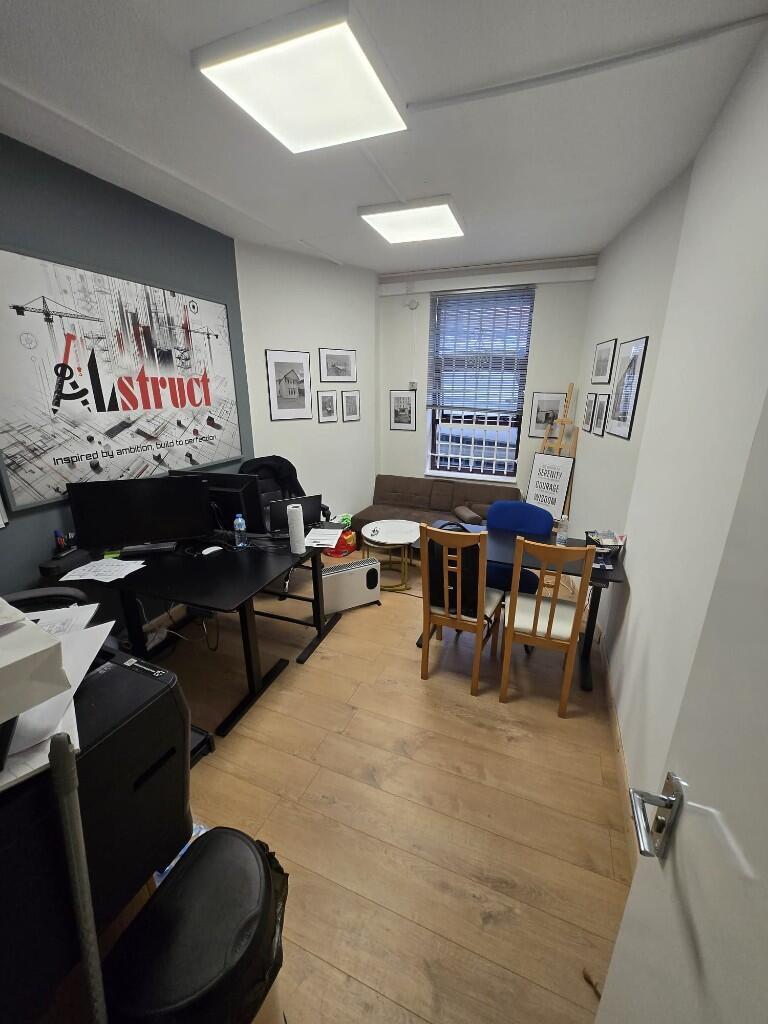 Main image of property: Wood Street, London, E17