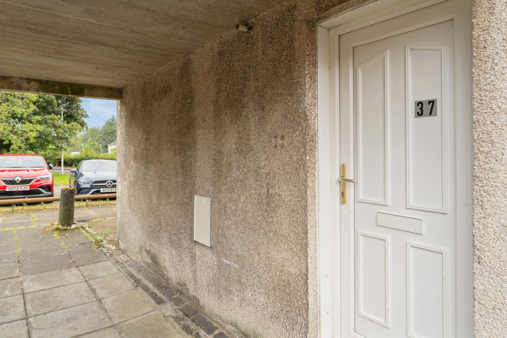 Springfield Road, Village, Cumbernauld, North Lanarkshire photo 4