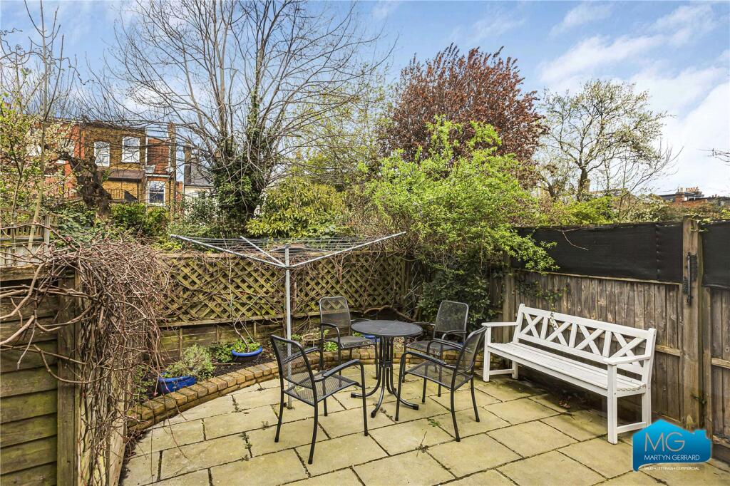 Apartment in London - View 5