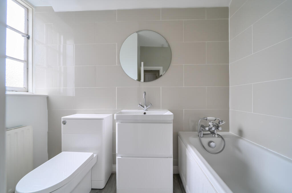 Apartment in London - View 5