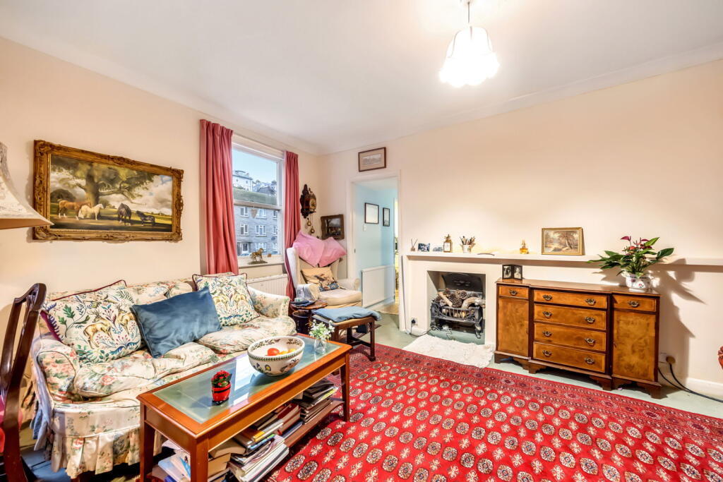Apartment in Dartmouth - More