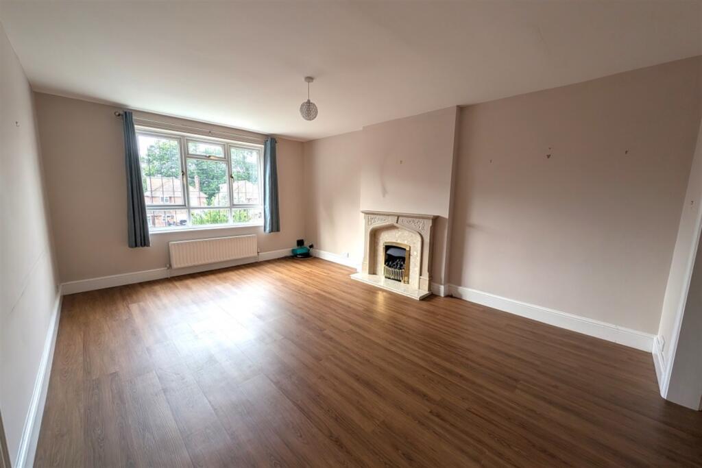 House in Southampton - View 2