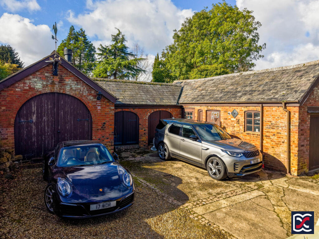 Broombank, Nobottle Road, Upper Harlestone, West Northamptonshire - View 5