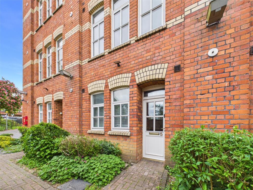Main image of property: Cheapside, Stroud, Gloucestershire, GL5