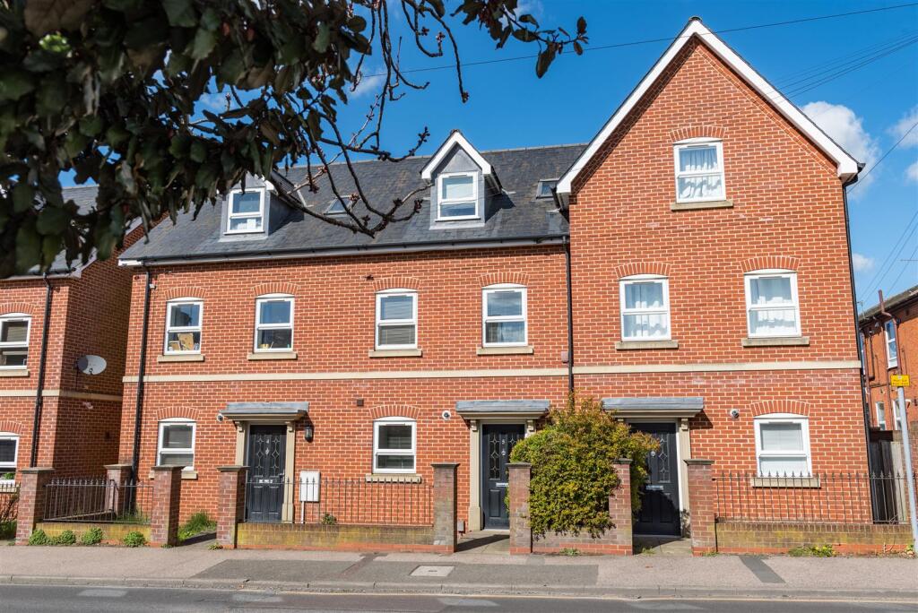 Main image of property: 167 Foxhall Road, Ipswich