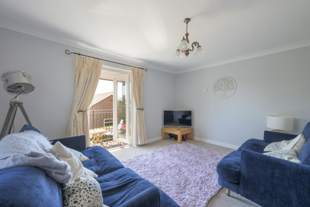 Apartment in Slough - View 4