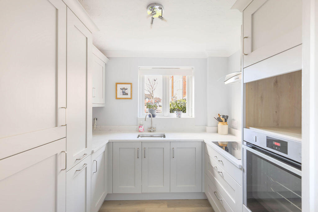 Apartment in Newcastle upon Tyne, Tyne and Wear - View 6