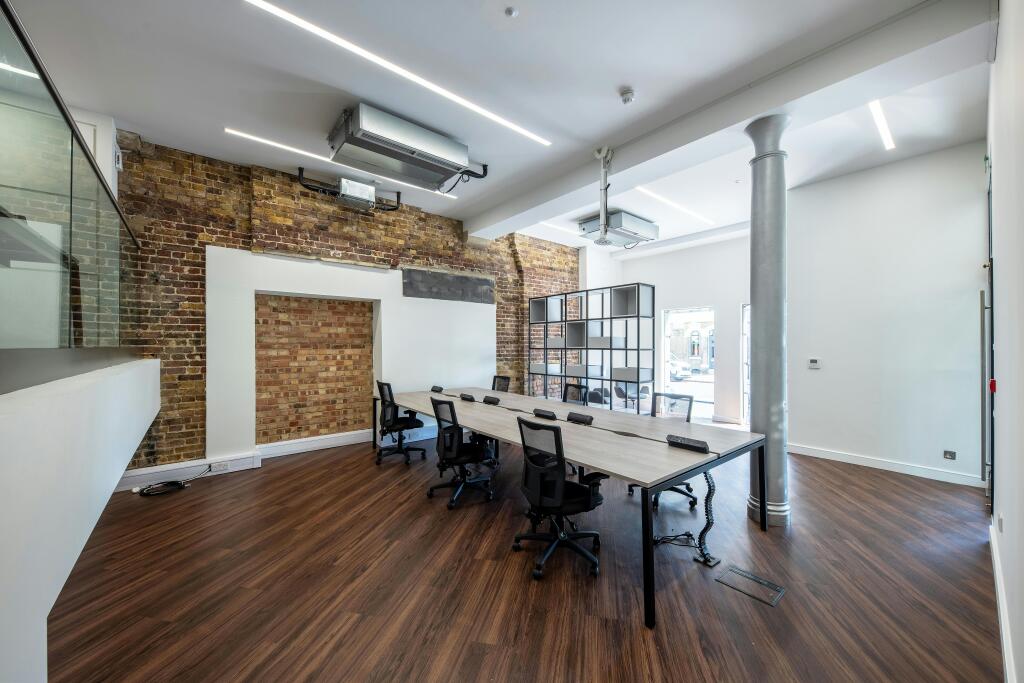 50 southwark street 3259 office1.jpg