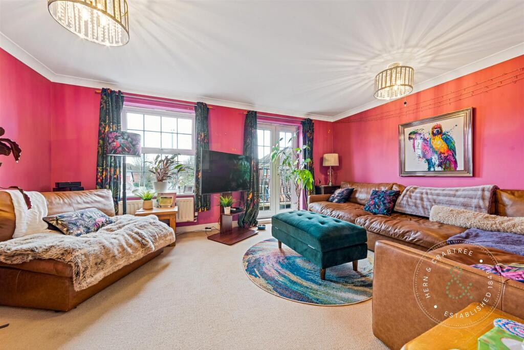 Verallo Drive, Lansdowne Gardens, Canton, Cardiff photo 2