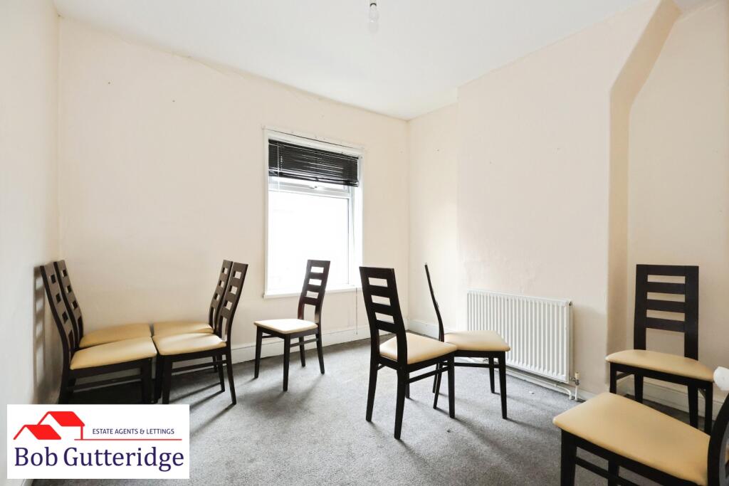 House in Stoke-on-Trent - More