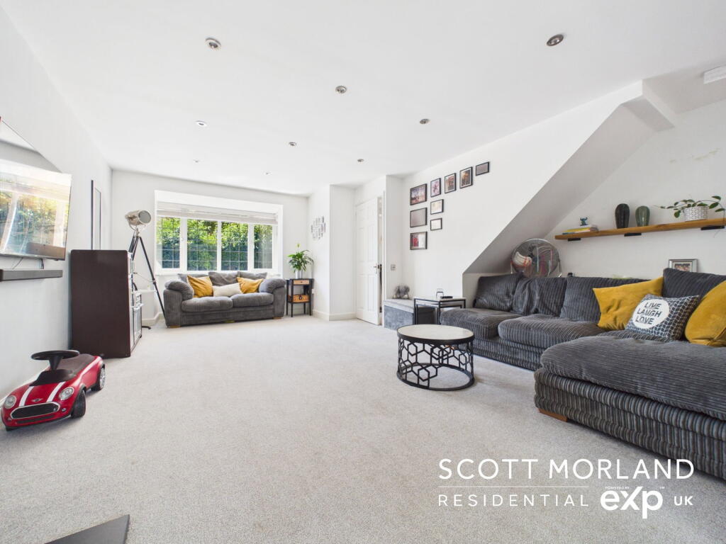 House in Basingstoke and Deane, Basingstoke - View 4