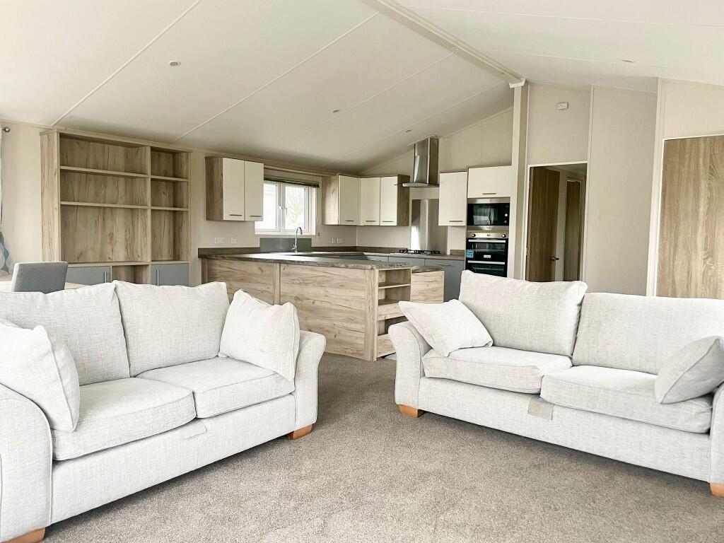 Clearwater Lodge, Manor House Holiday Park Church Laneham, Nottinghamshire photo 2