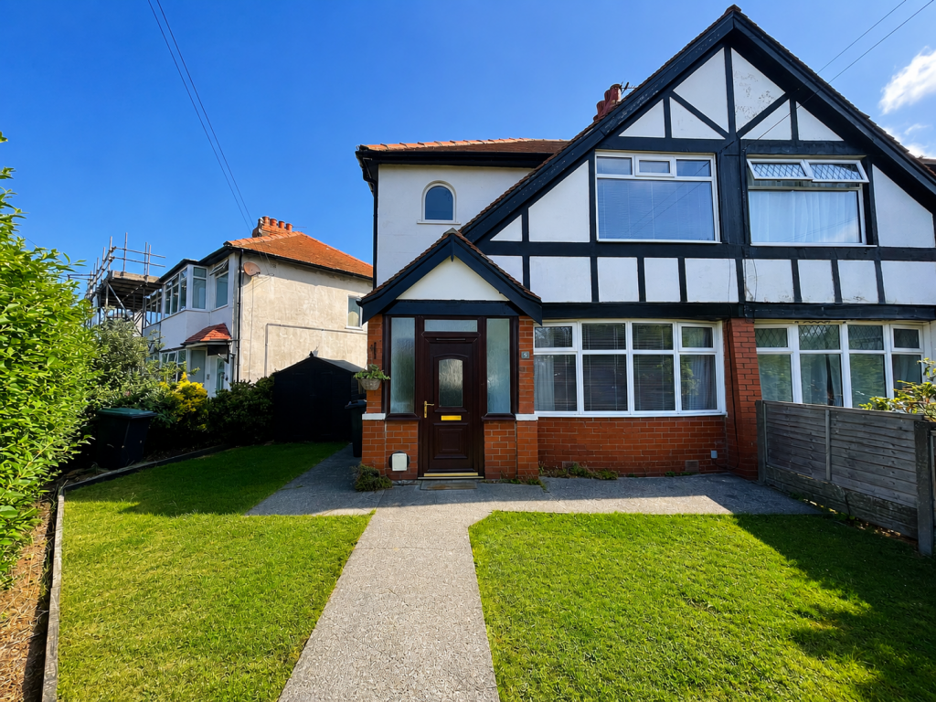 3-bed semi-detached on Cresswood Avenue,  Cleveleys, FY5, £149,950