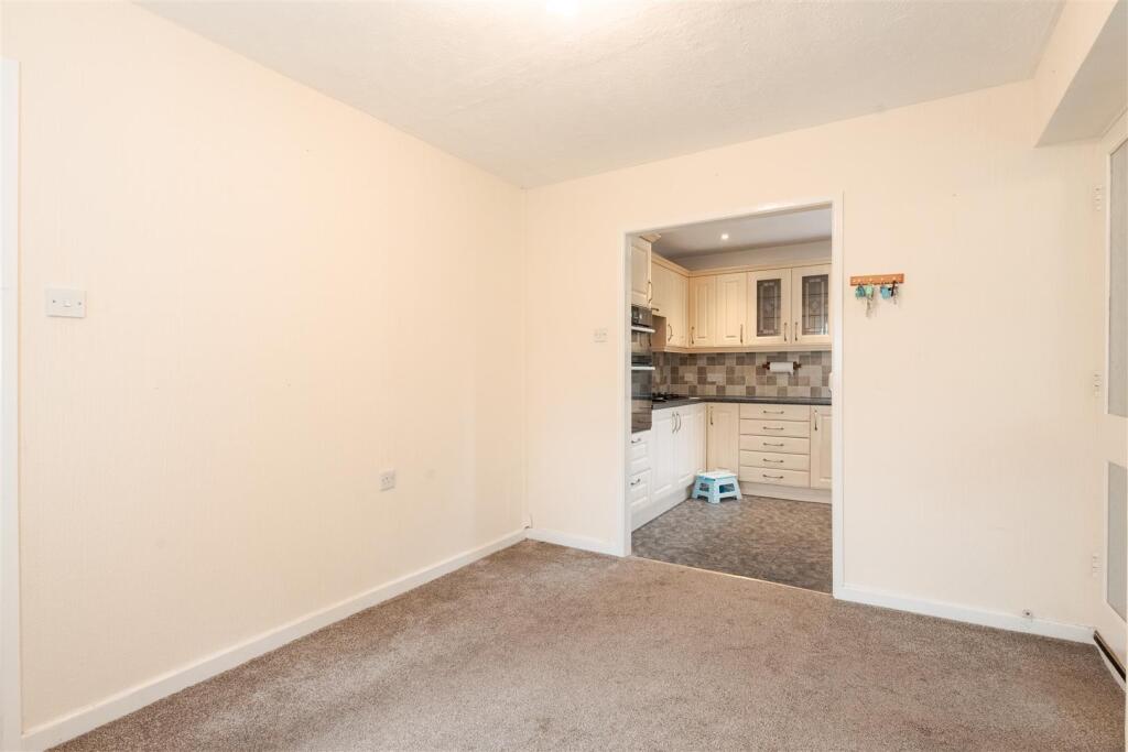 House in Lancaster, Dalton Town with Newton - View 5