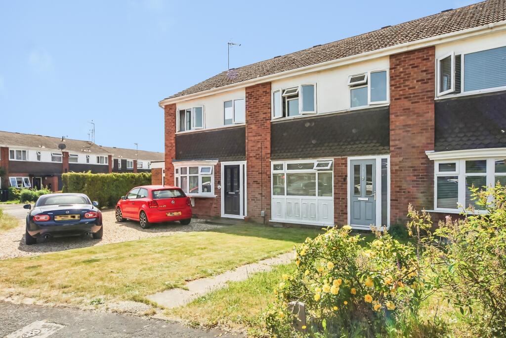 Main image of property: Lacell Close, Warwick, CV34