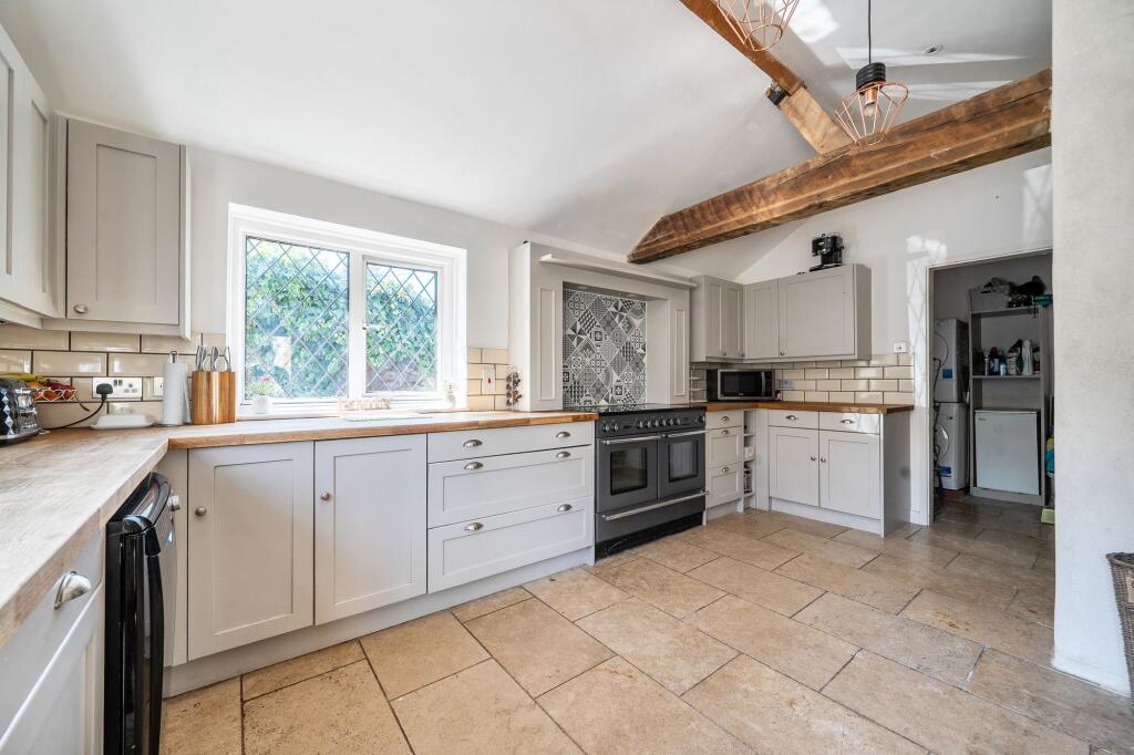 Maddington Street, Shrewton, SP3 photo 2