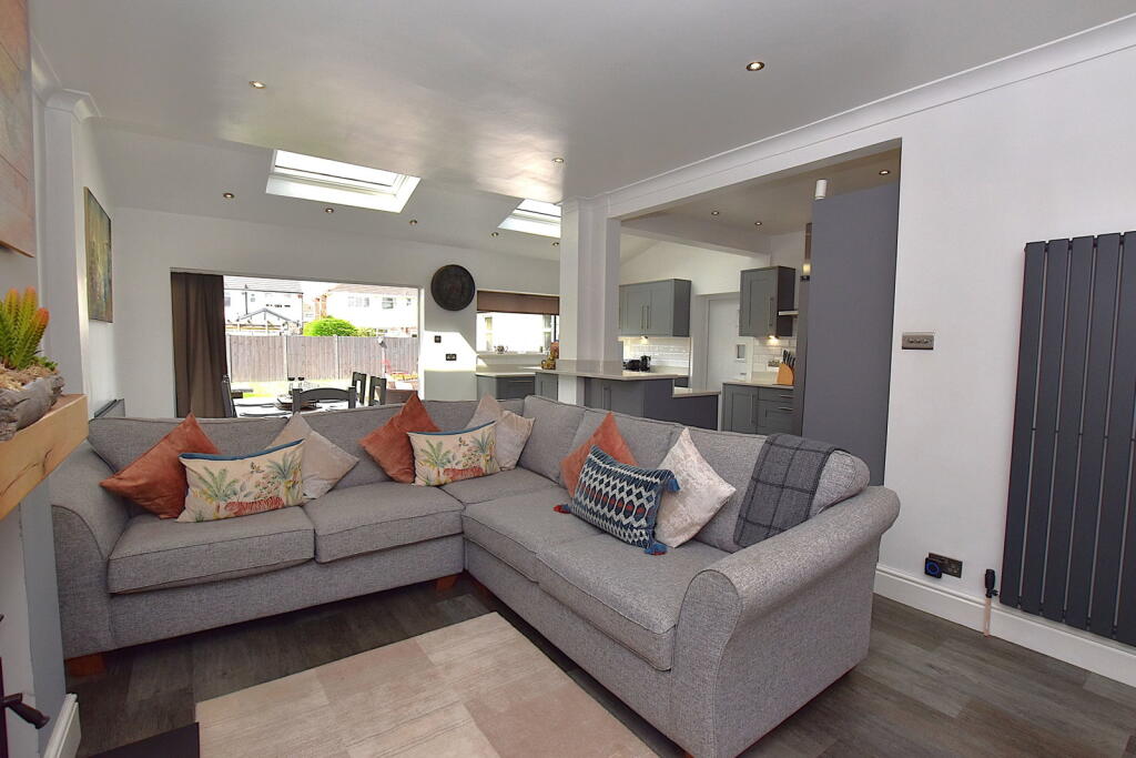 Queens Drive, Prenton, CH43 - View 3