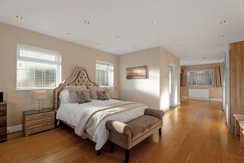 Additional image 15 of Pine Grove, Brookmans Park, AL9