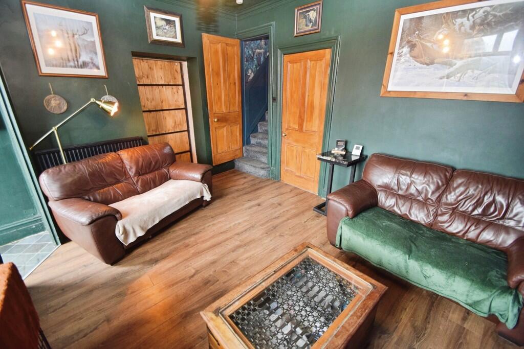 Victoria Road, Oakworth photo 3