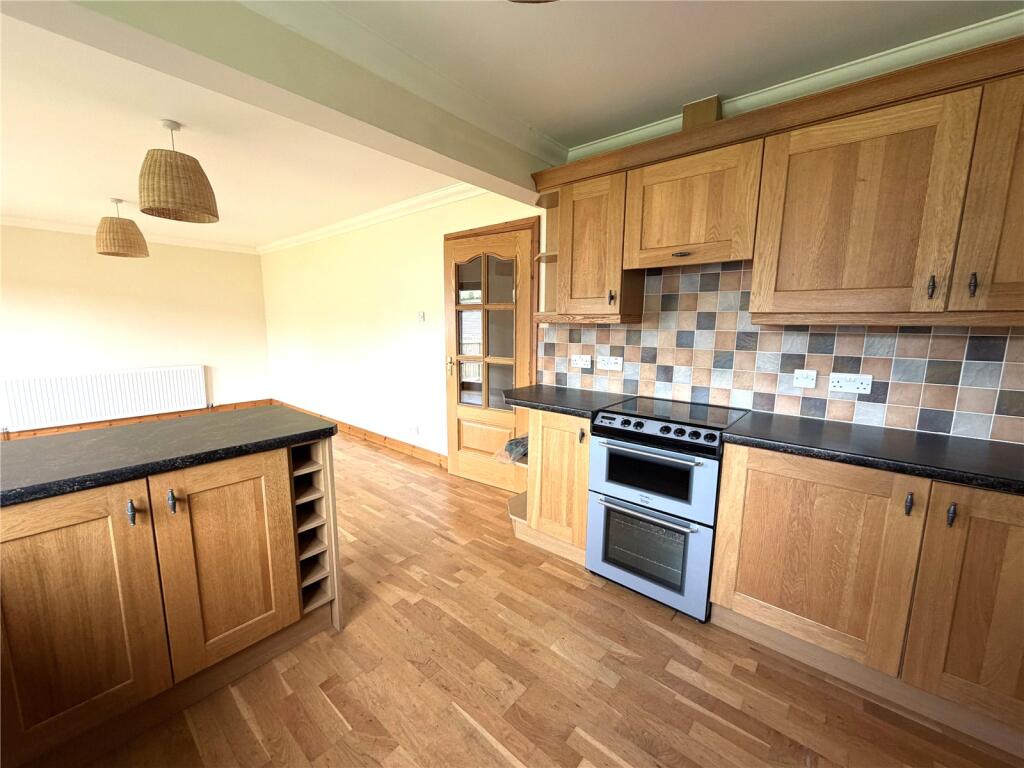 Glengrove, 5 Kilmore Road, Drumnadrochit, IV63 photo 4