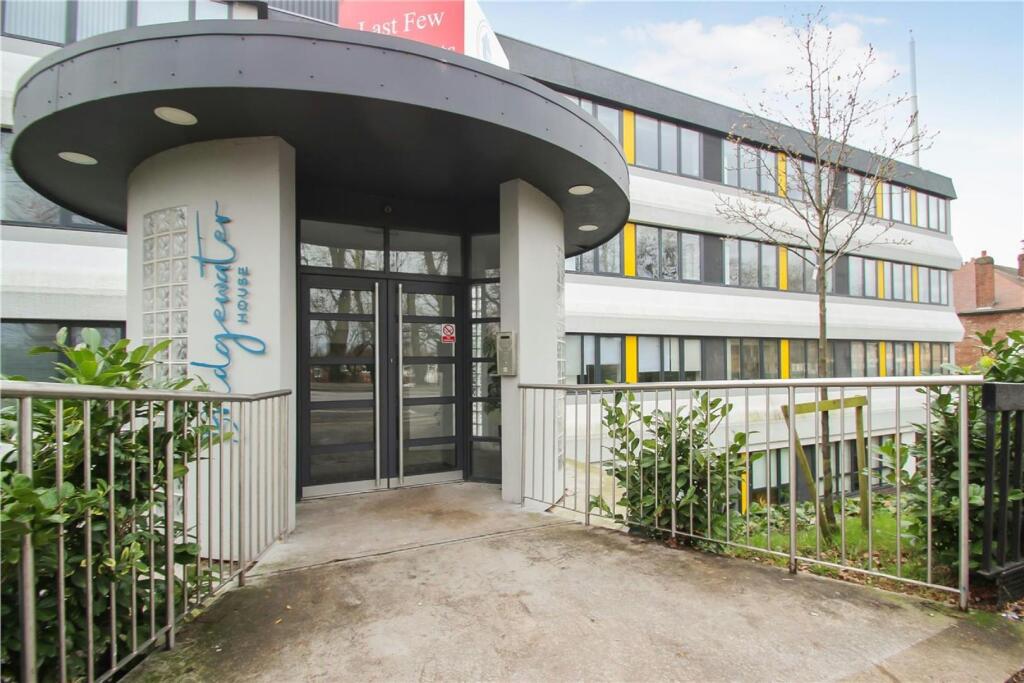Apartment in Warrington - View 5