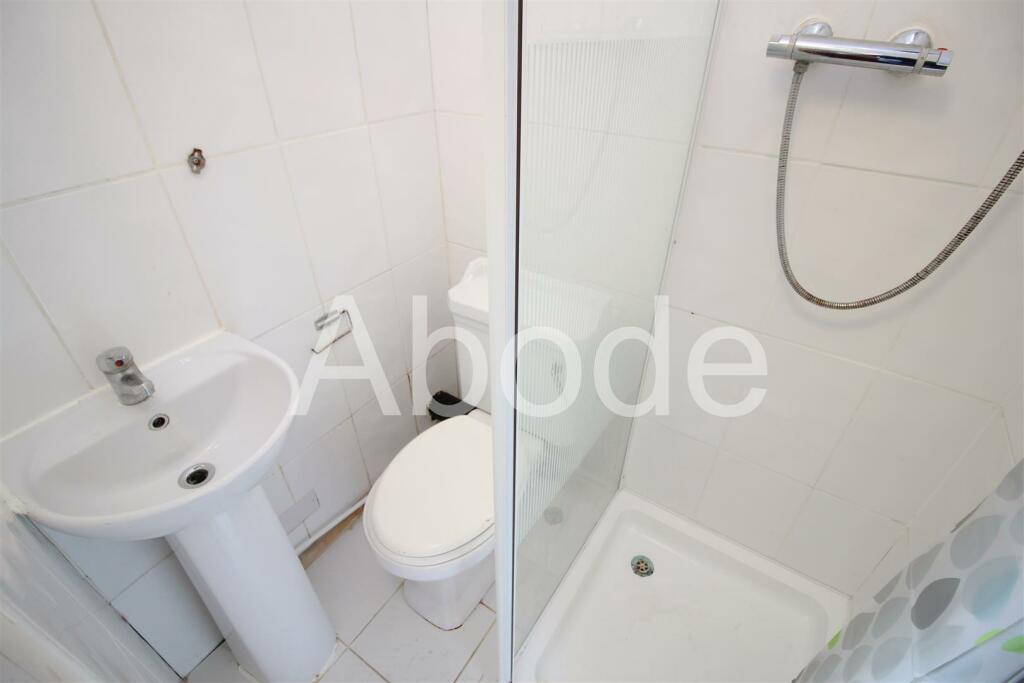 2, Royal Park Avenue photo 4