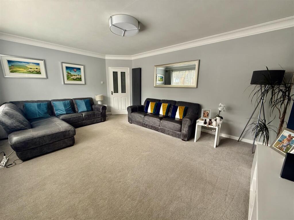 House in Darlington - More