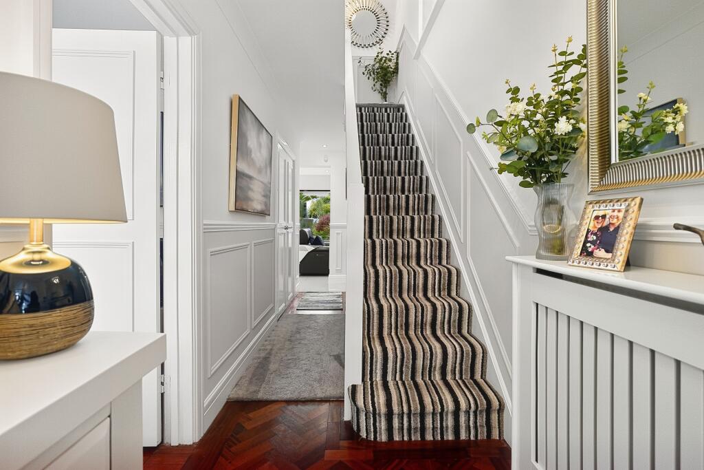 House in Cardiff, Llanishen - View 3