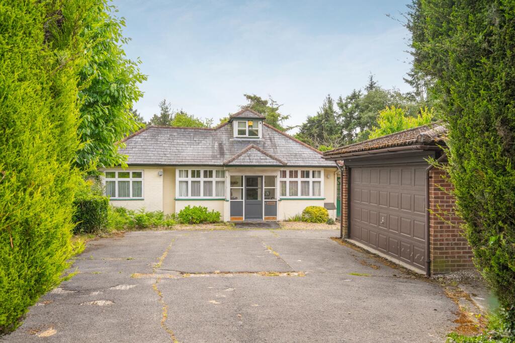 4-bed detached on Locks Ride, Ascot, SL5, £795,000