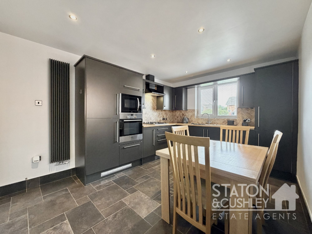 Woodside, Sutton-In-Ashfield, NG17 - View 3