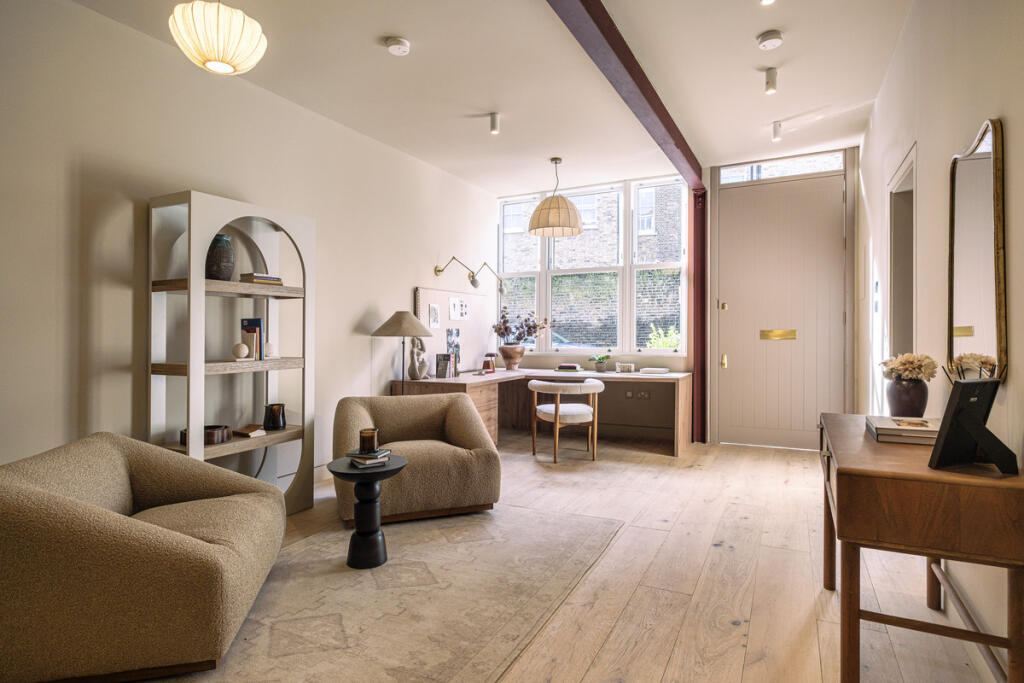 House in London - View 2