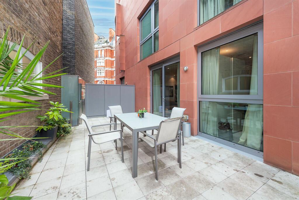 Main image of property: Wellington House, Buckingham Gate, London, SW1E