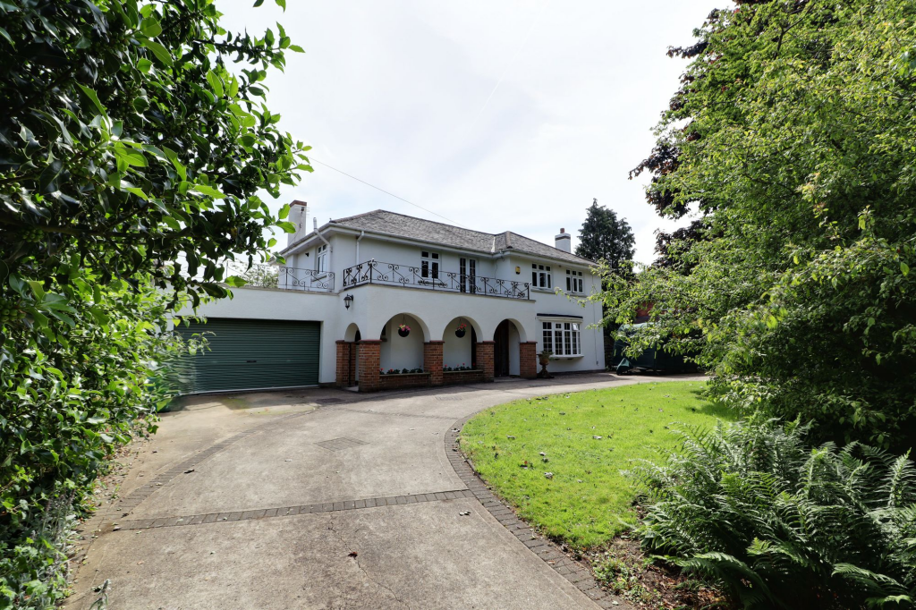 Main image of property: Westcliff Gardens, Scunthorpe, DN17