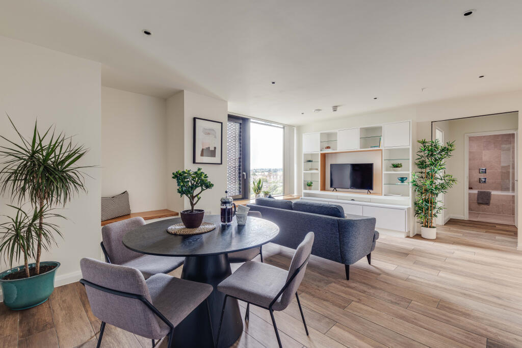 Apartment in London - More